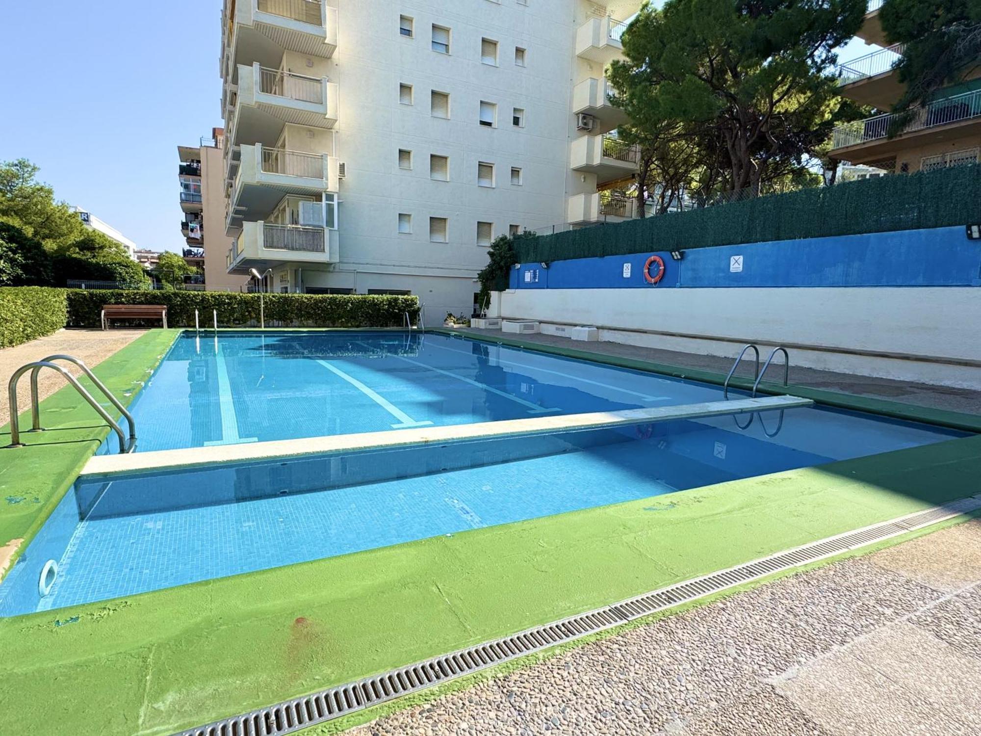 Apartsalou Penedes エクステリア 写真